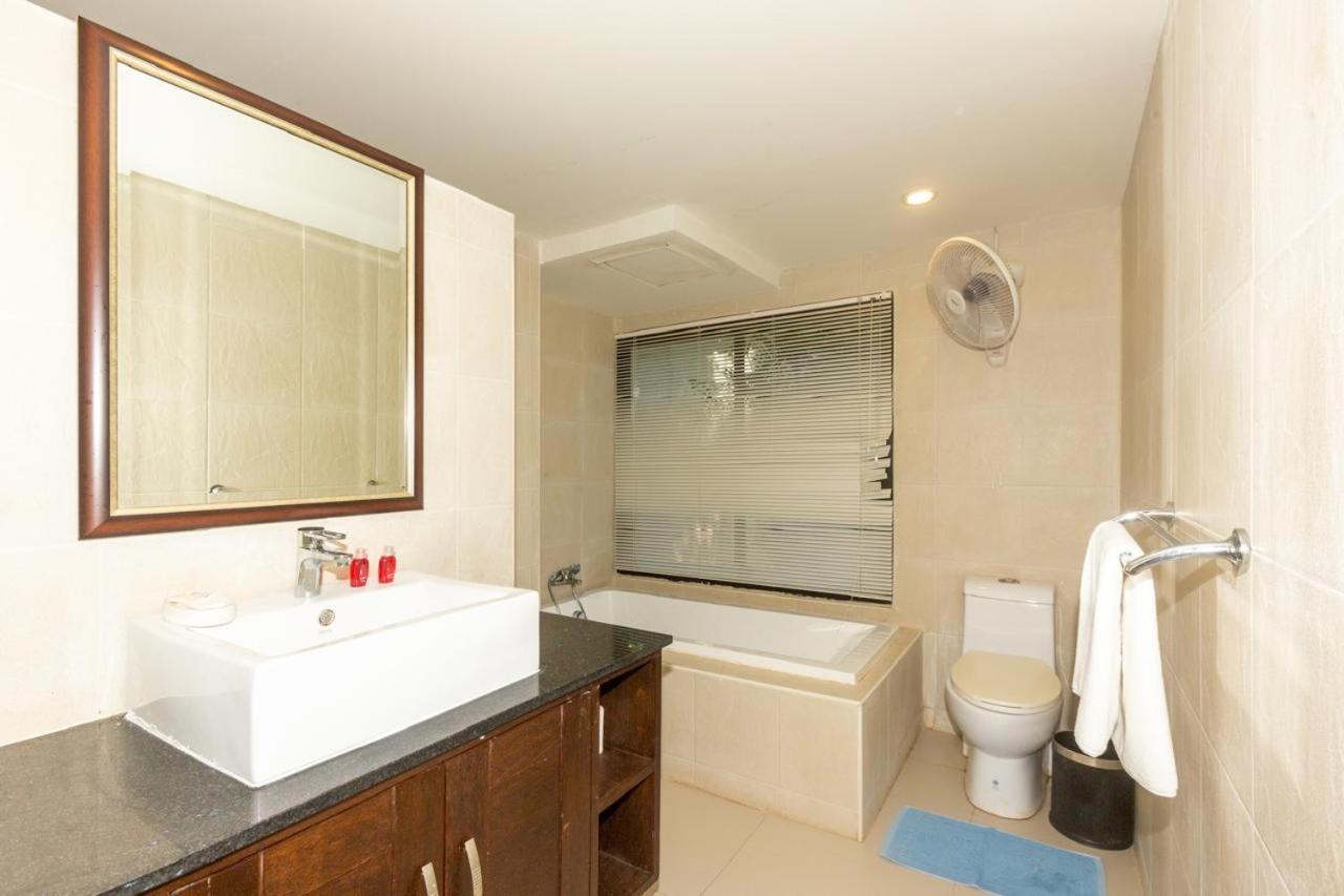 Naiharn Beach Sands Apartment Nai Harn Dış mekan fotoğraf